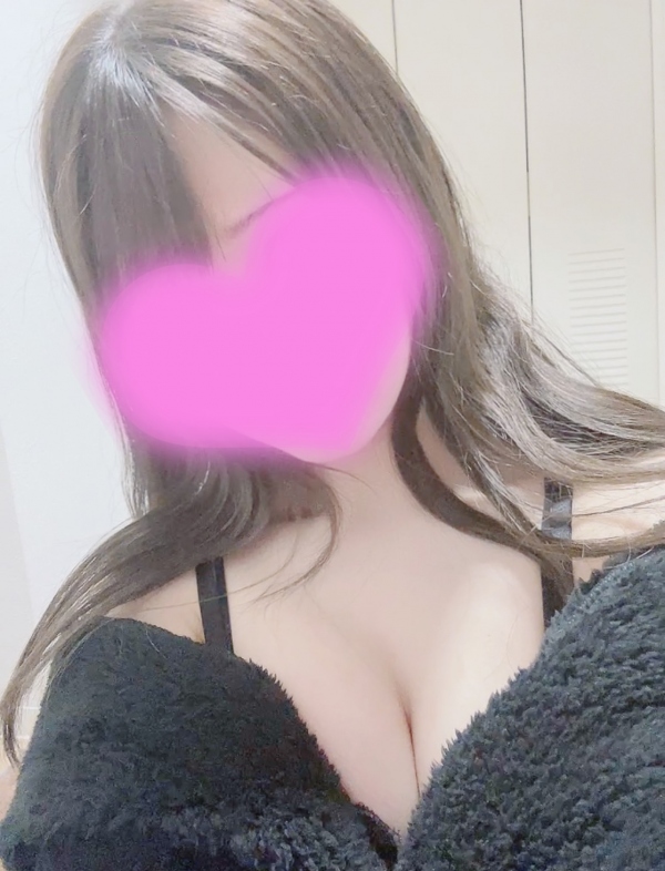 本日、12時～18時まで綾瀬ルームで出勤してます。